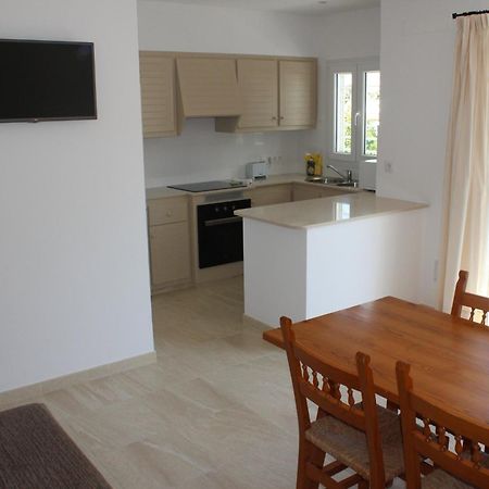 Apartamentos Rayma I-Ii-Iii Cala Blanca  Extérieur photo