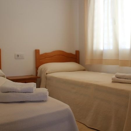 Apartamentos Rayma I-Ii-Iii Cala Blanca  Extérieur photo