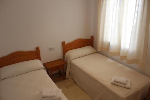Apartamentos Rayma I-Ii-Iii Cala Blanca  Extérieur photo