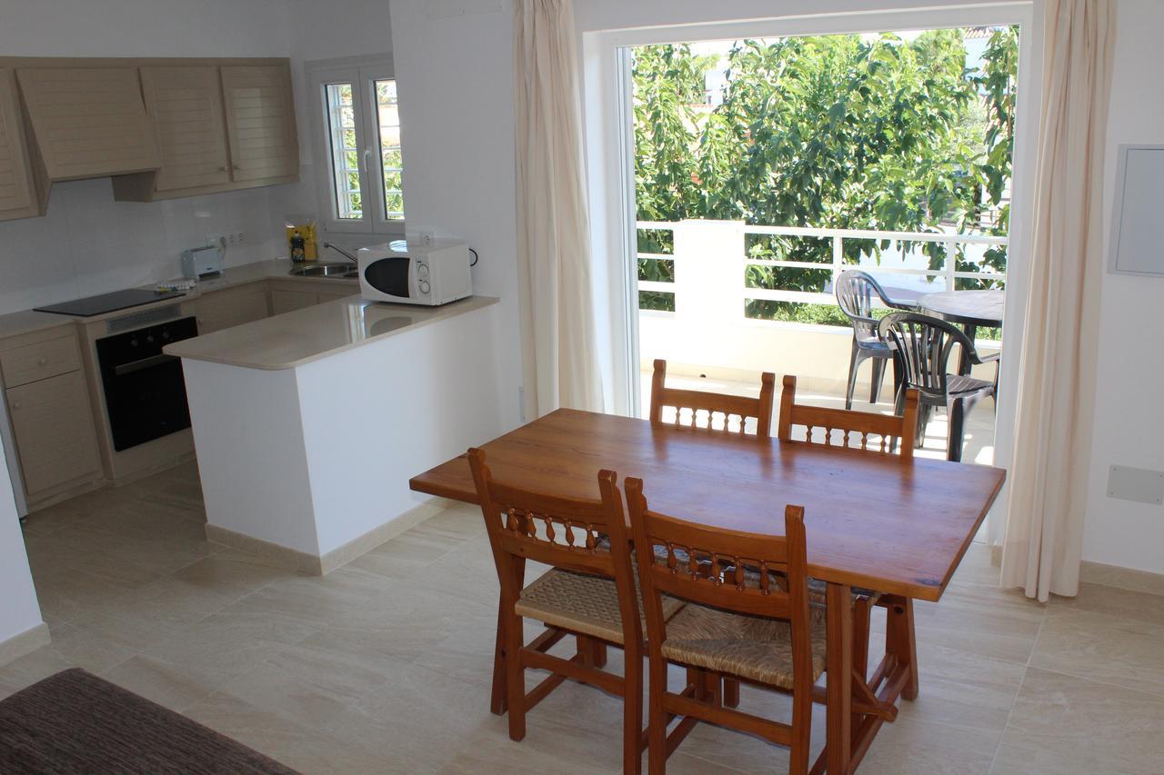 Apartamentos Rayma I-Ii-Iii Cala Blanca  Extérieur photo