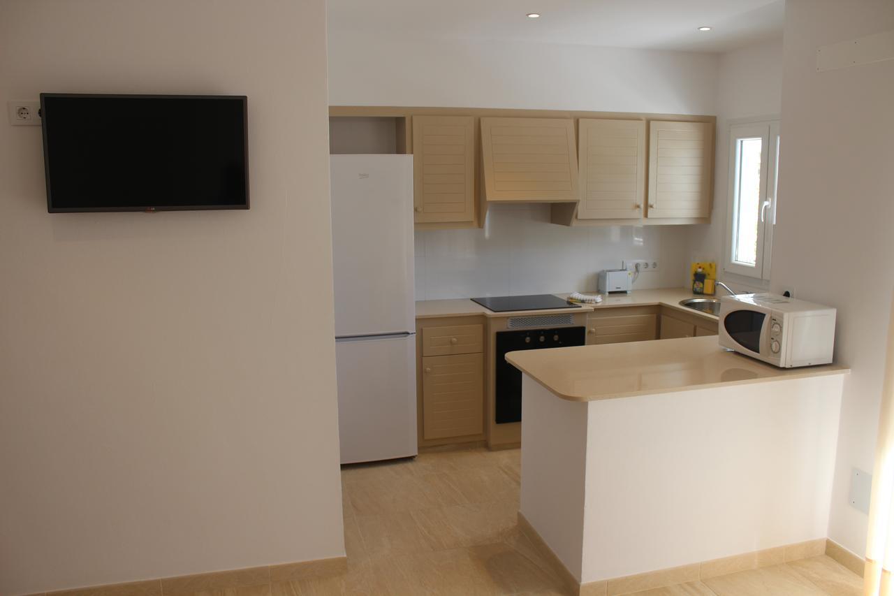 Apartamentos Rayma I-Ii-Iii Cala Blanca  Extérieur photo