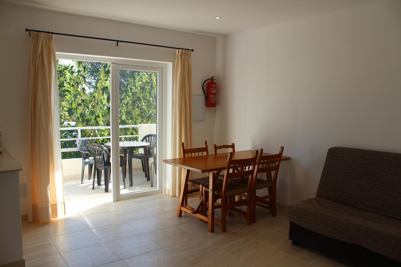 Apartamentos Rayma I-Ii-Iii Cala Blanca  Extérieur photo