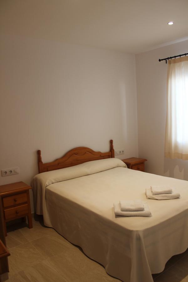 Apartamentos Rayma I-Ii-Iii Cala Blanca  Extérieur photo