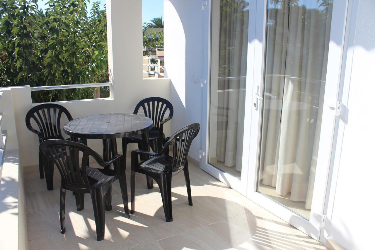 Apartamentos Rayma I-Ii-Iii Cala Blanca  Extérieur photo
