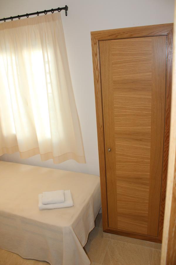 Apartamentos Rayma I-Ii-Iii Cala Blanca  Extérieur photo